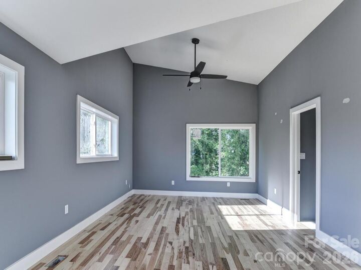 Property Photo:  21 Wilmington Street  NC 28806 