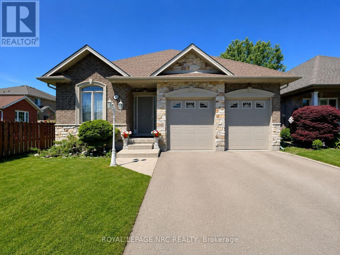 Property Photo:  211 First Street Louth  ON L2W 1C2 