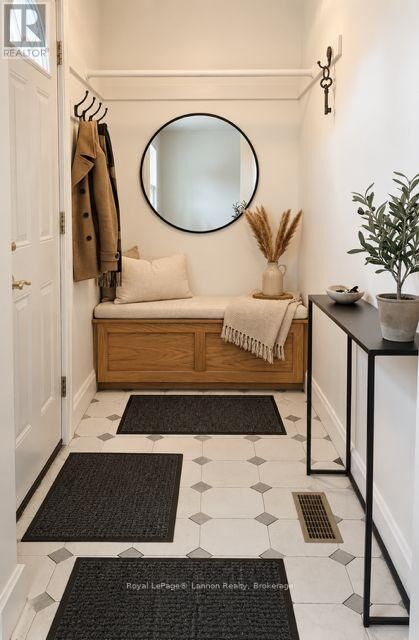 Property Photo:  440 Archibald Street South  ON P7E 1G8 