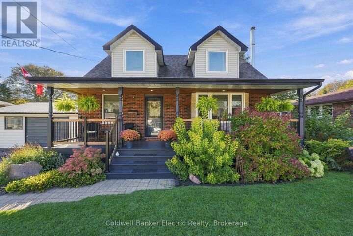 Property Photo:  13 Coverdale Avenue  ON K9A 4H4 