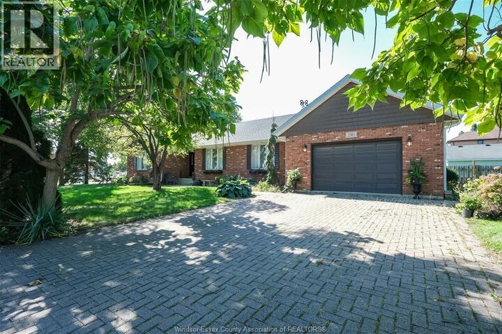 Property Photo:  2585 Banwell  ON N8N 0G6 