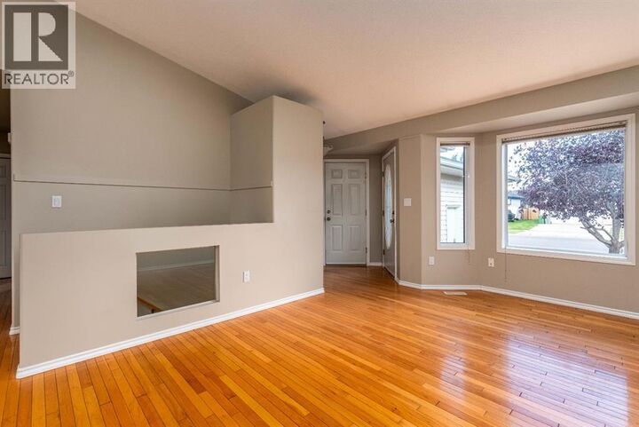 Property Photo:  3404 65 Avenue  AB T9V 3G9 