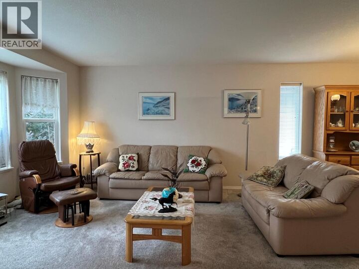 Property Photo:  604 6th Avenue  BC V1H 1Z1 