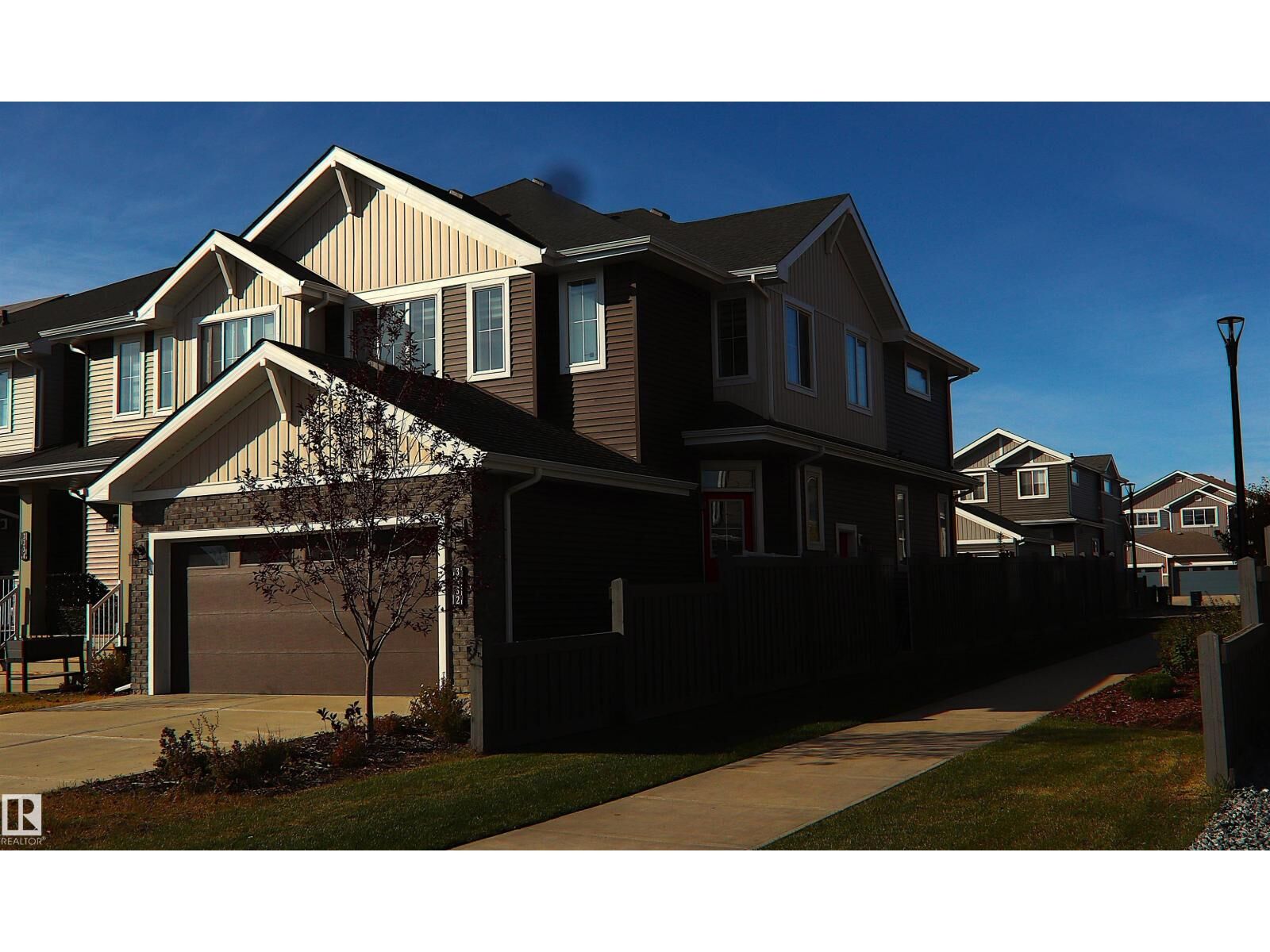 Property Photo:  3332 168 St SW SW  AB T6W 5M2 