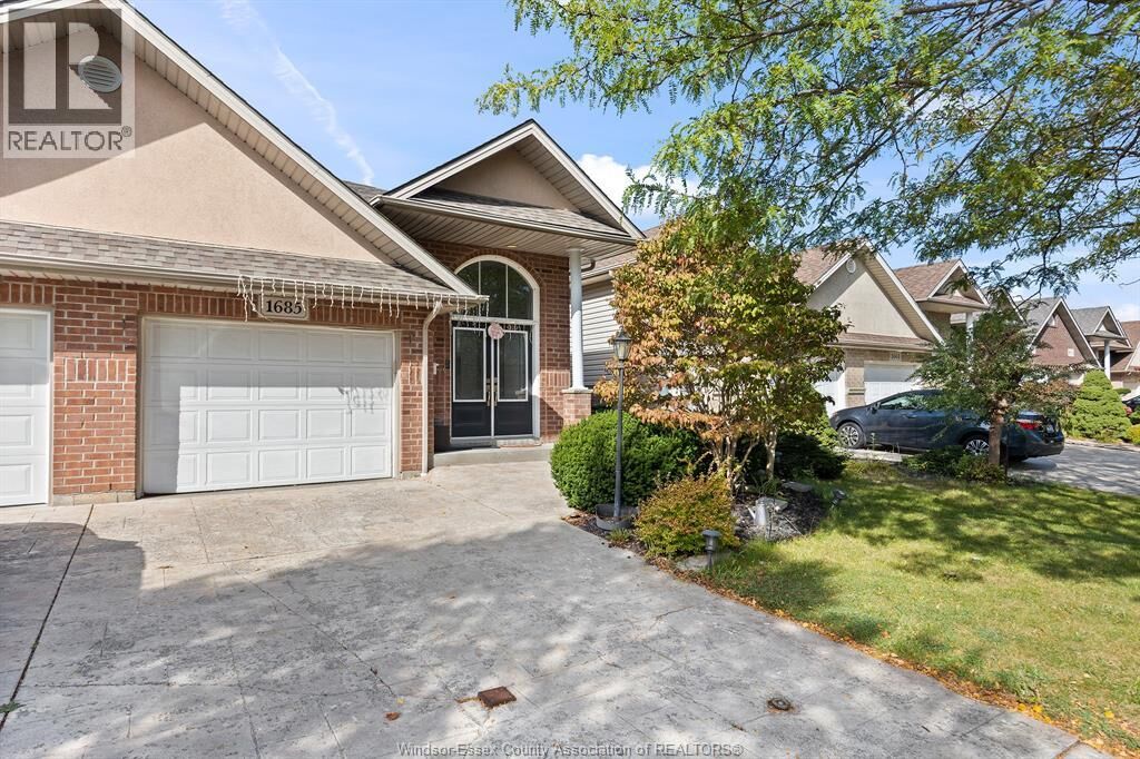 Property Photo:  1685 Chateau Avenue  ON N8P 1M4 