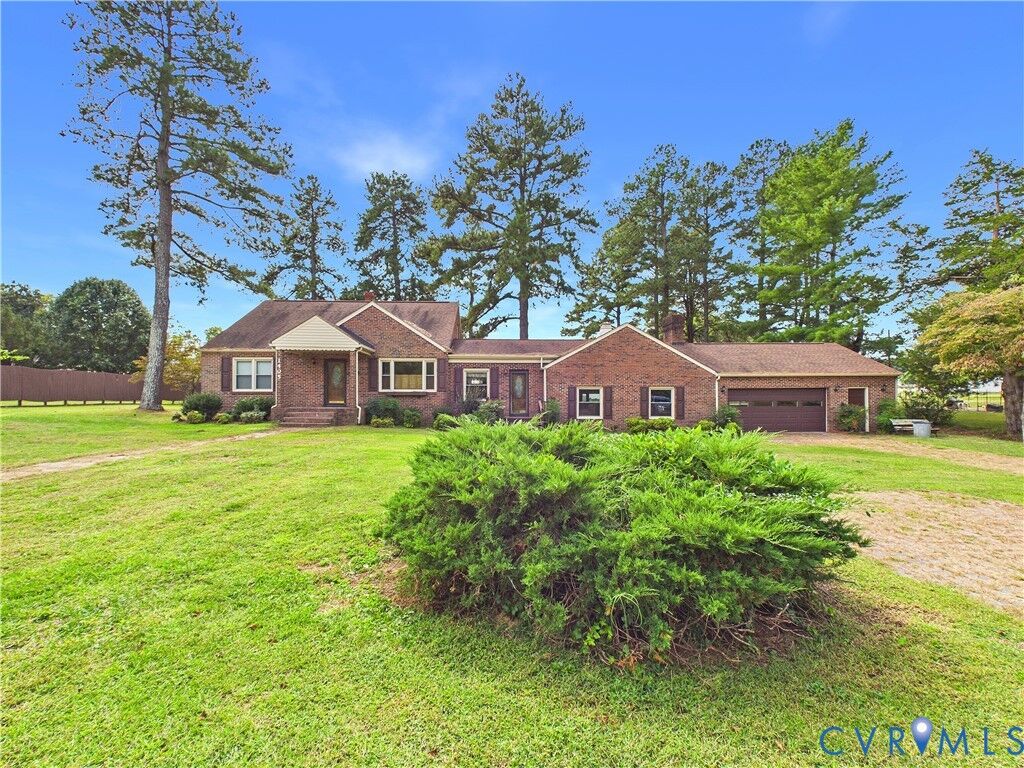 Property Photo:  1405 W Tennessee Avenue  VA 23930 