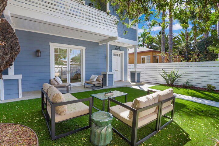 Property Photo:  722 Palms Boulevard  CA 90291 