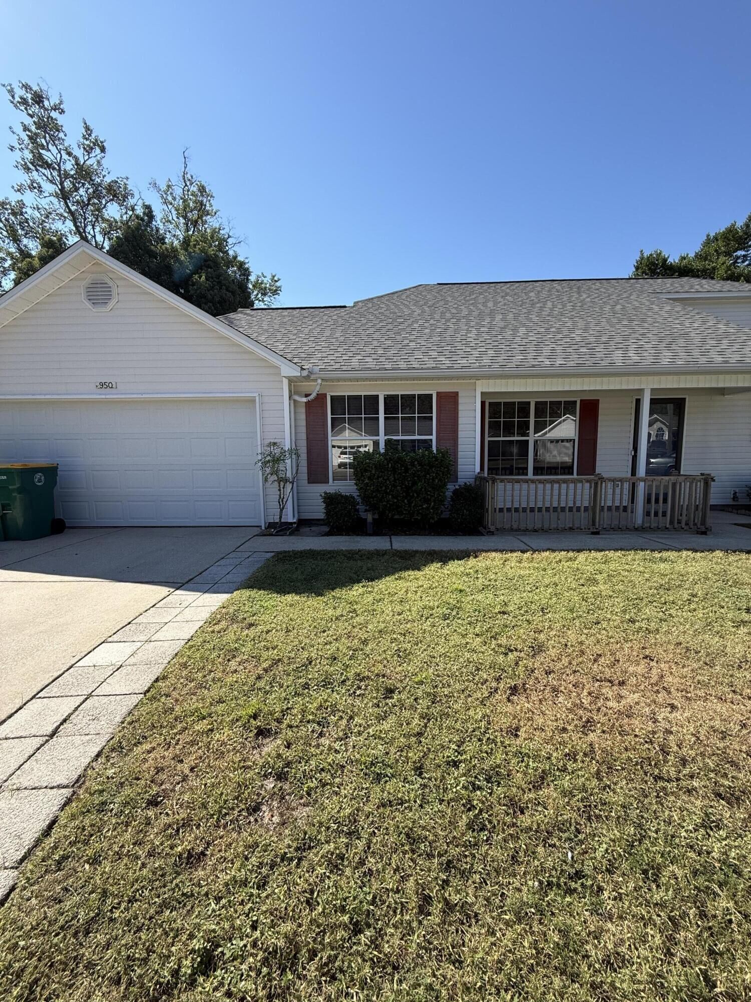 Property Photo: 950 Pacific Silver Court FL 32547