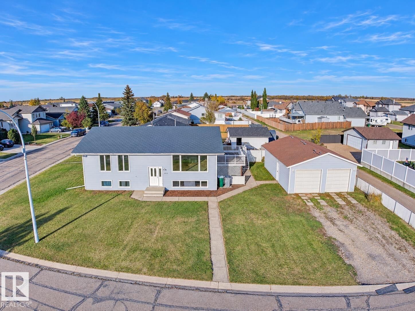 Property Photo:  5503 44 Street  AB T0B 2R0 