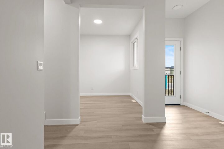 Property Photo:  3636 Erlanger Dr NW  AB T6M 3K1 