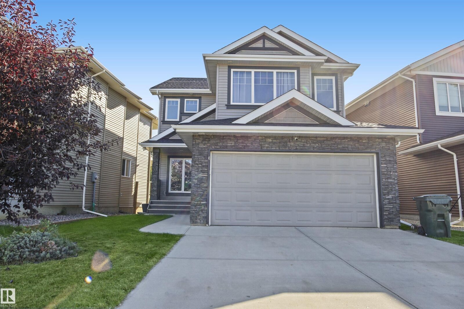 Property Photo:  4 Meadowbrook Way  AB T7X 0W2 