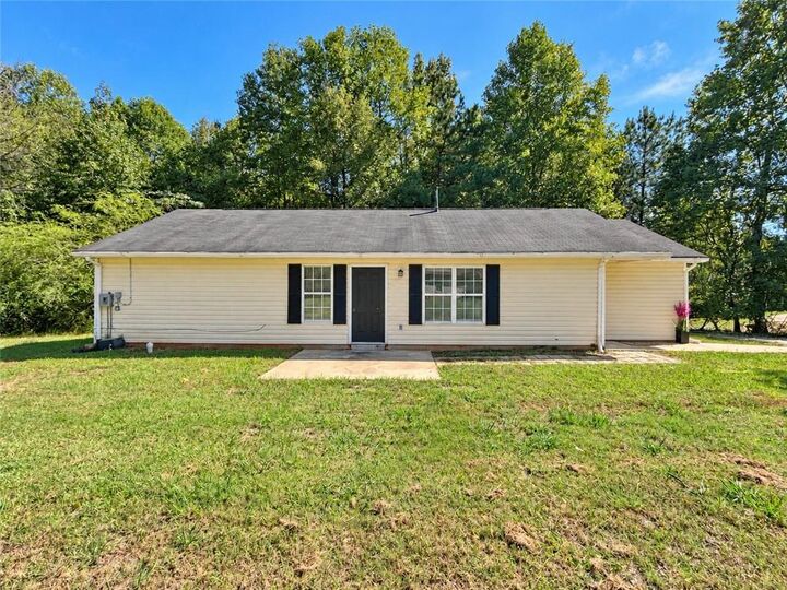 Property Photo:  200 Pine Ridge Drive  GA 30117 