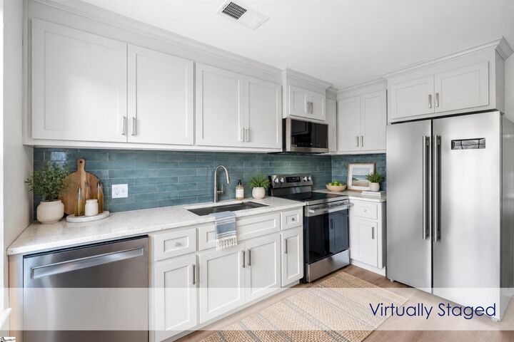 Property Photo:  925 Cleveland Street Unit 94  SC 29601 