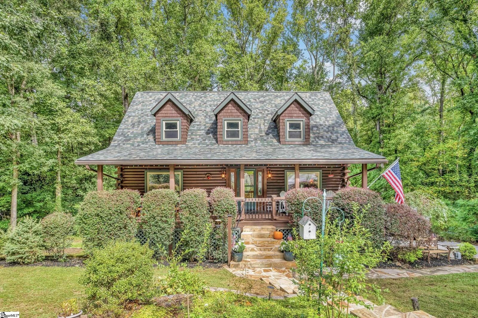 Property Photo: 210 Bromsgrove Drive SC 29609