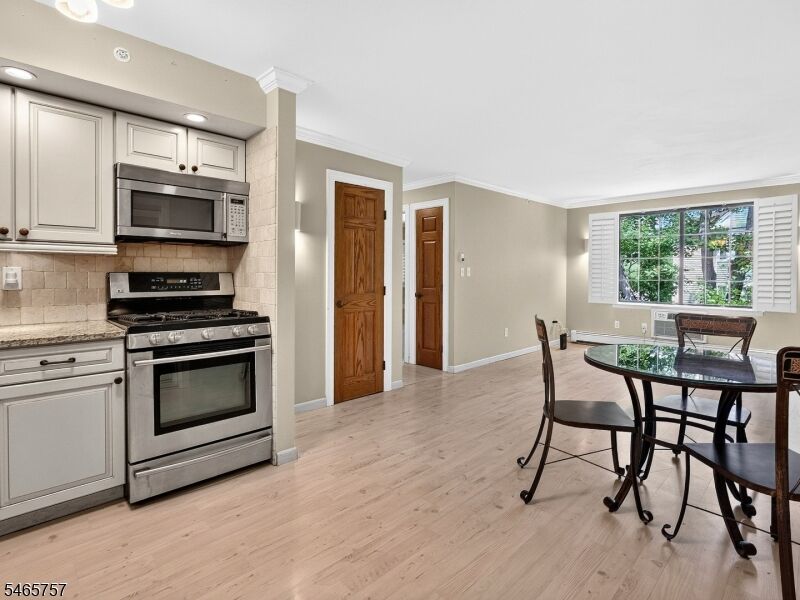 Property Photo: 1510 Faulkner Ct NJ 07430