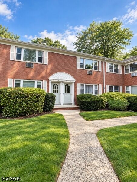 Property Photo:  67 Manchester Ct  NJ 07470 