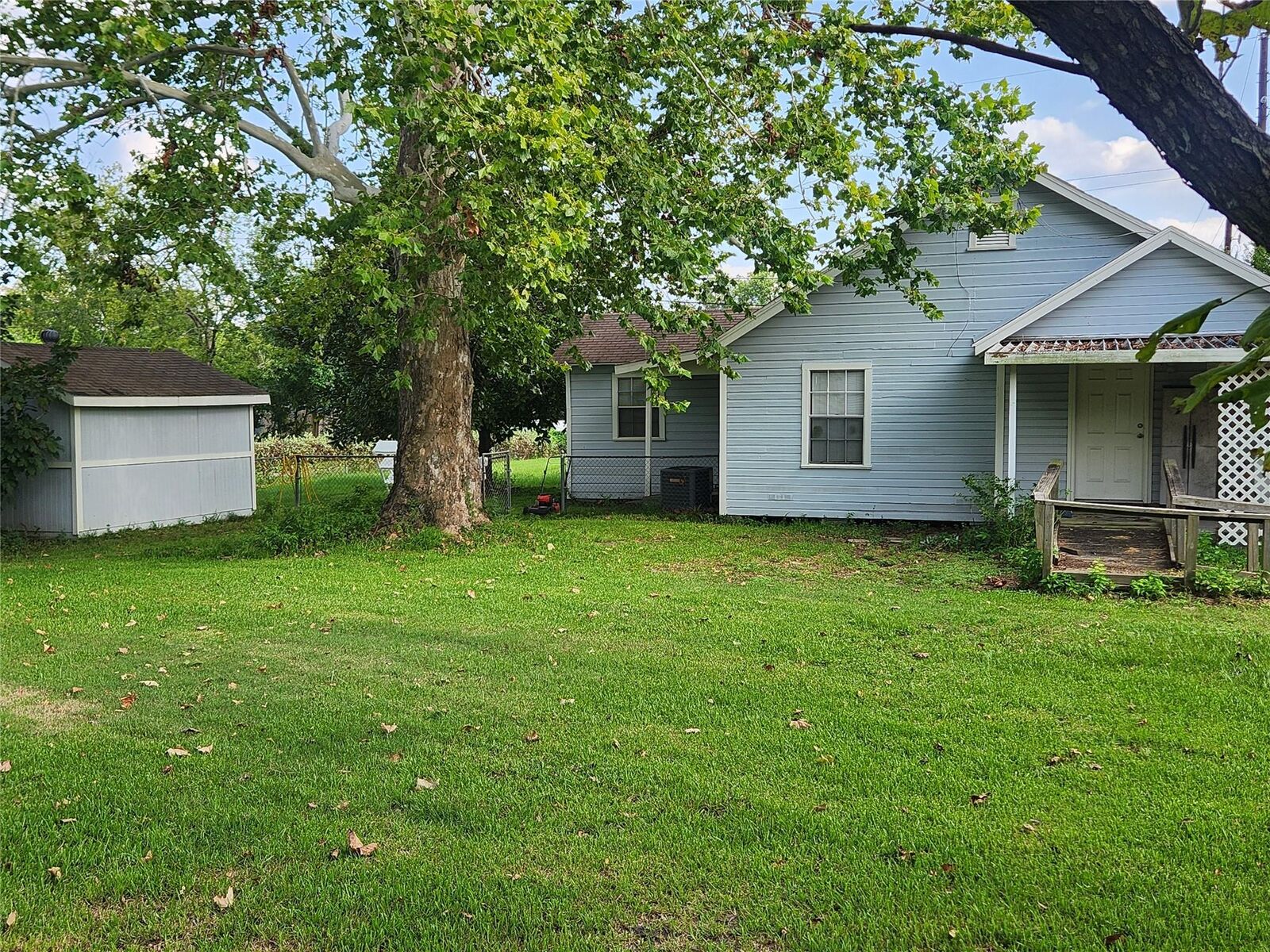 Property Photo:  5626 Spindle Drive  TX 77086 