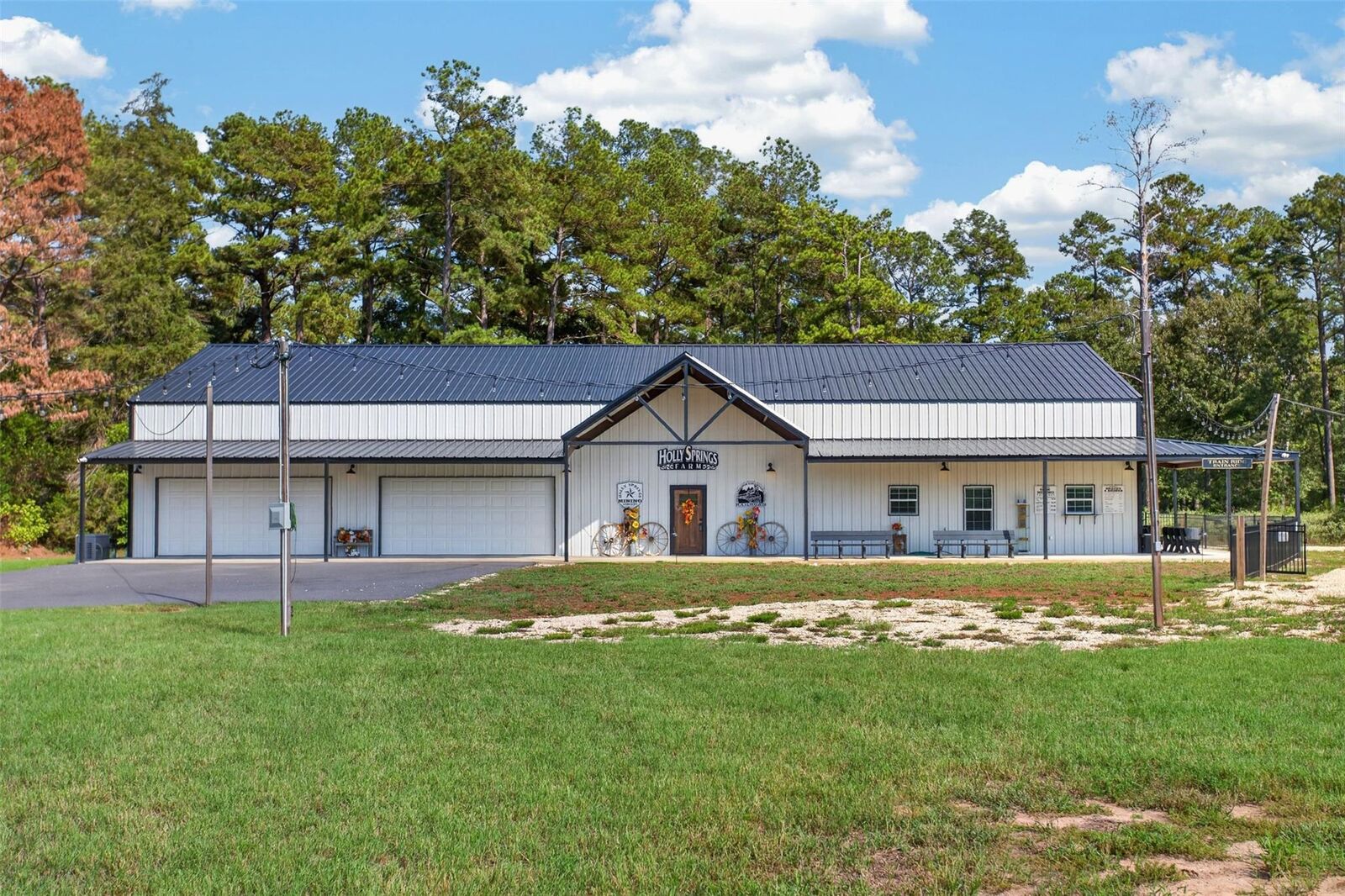 Property Photo:  252 County Road 2641  TX 75946 
