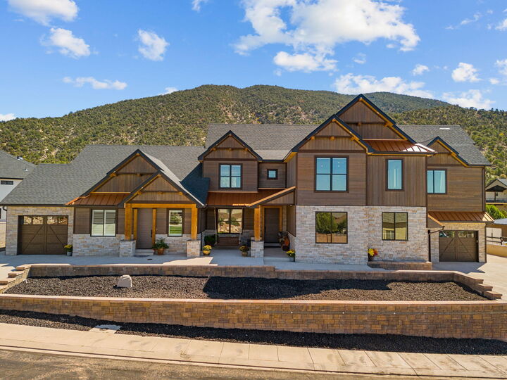 Property Photo: 1192 E Ashdown Forest Rd UT 84721