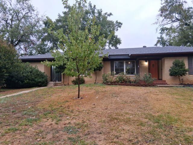 Property Photo: 2008 Longview Dr TX 75652
