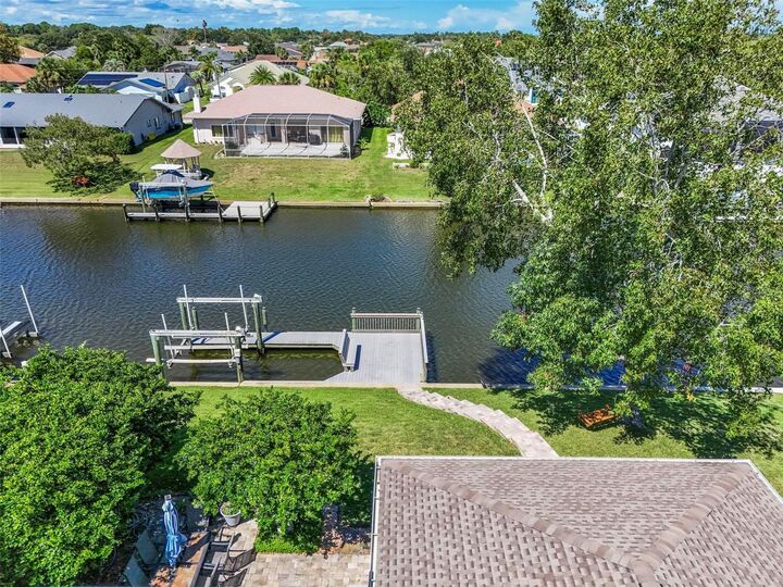 Property Photo:  8 Fleming Court  FL 32137 