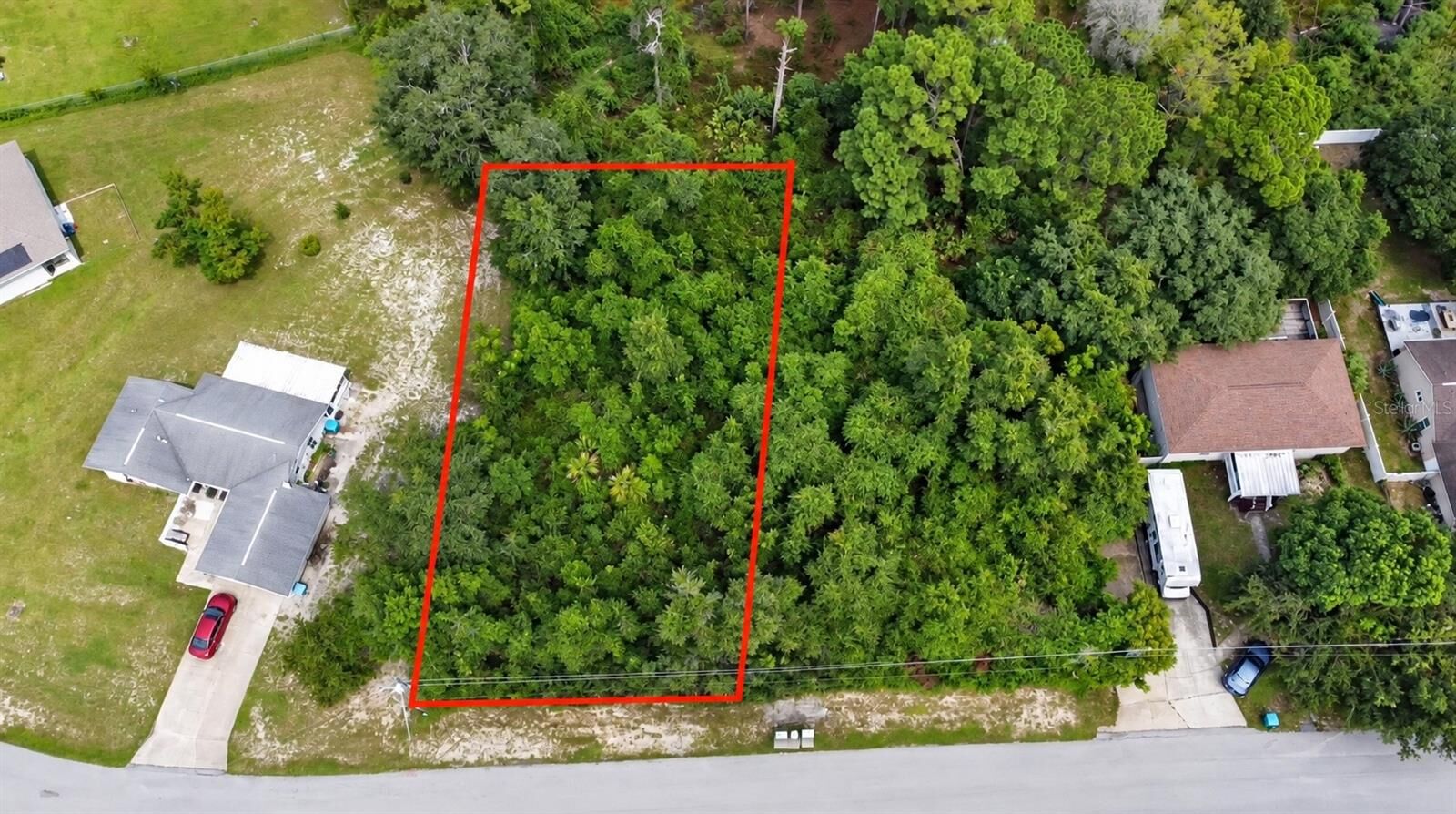 Property Photo:  1843 Bonkirk Drive  FL 32738 