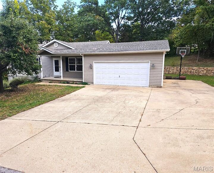 Property Photo:  19 Choiceland Court  MO 63084 