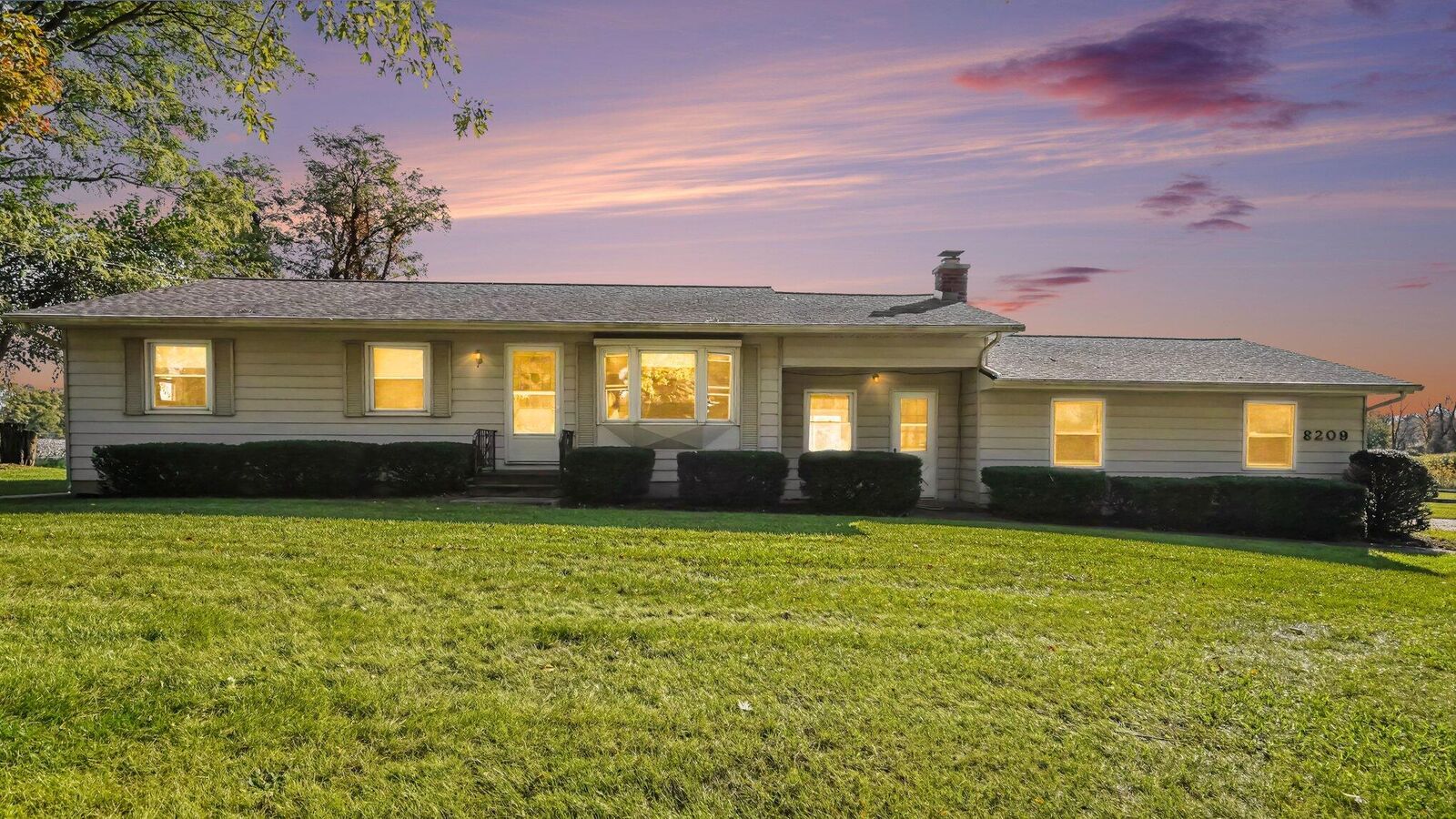 Property Photo:  8209 Smythe Road  MI 48158 