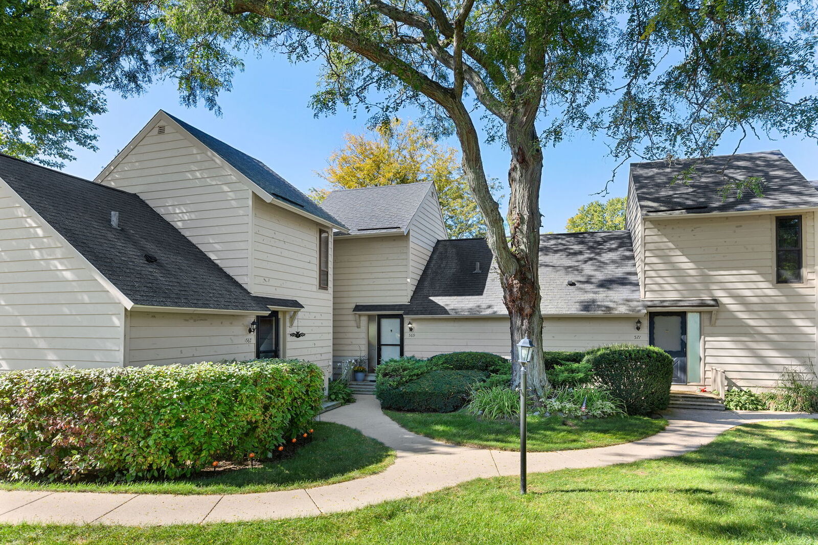 Property Photo:  569 Dunham Road  IL 60031 