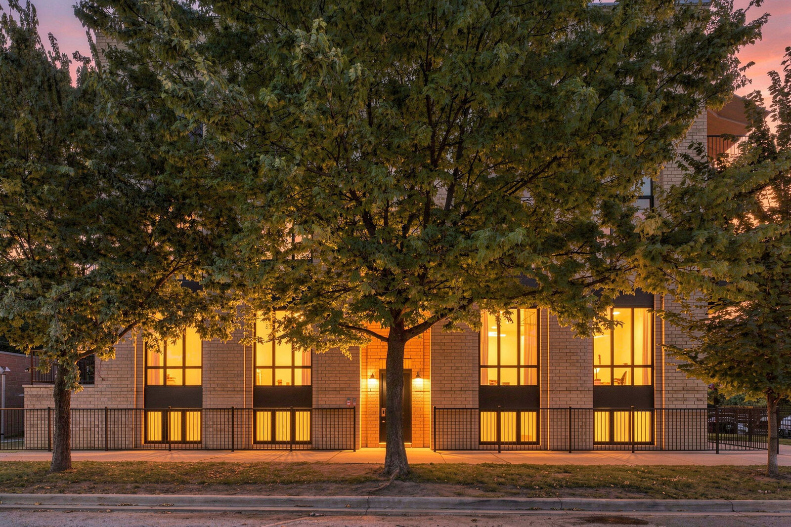Property Photo: 1205 N Spaulding Avenue 3S IL 60651
