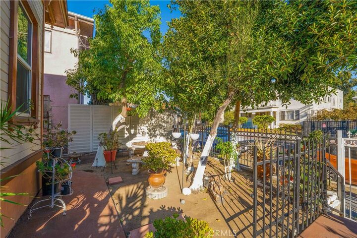 Property Photo:  1460 W 23rd Street  CA 90007 