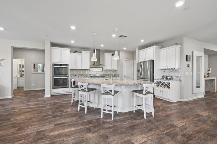 Property Photo: 5081 Maestro Way CA 95747