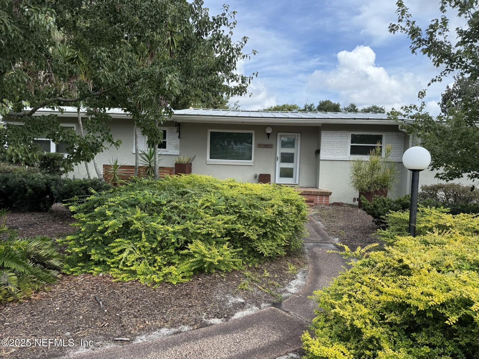 Property Photo:  3859 Via De La Reina  FL 32217 