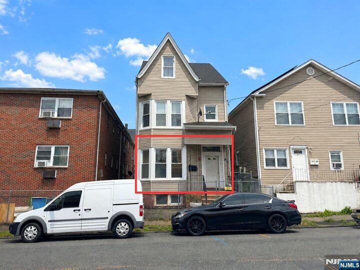 Property Photo:  92 Bloomfield Avenue 1  NJ 07503 