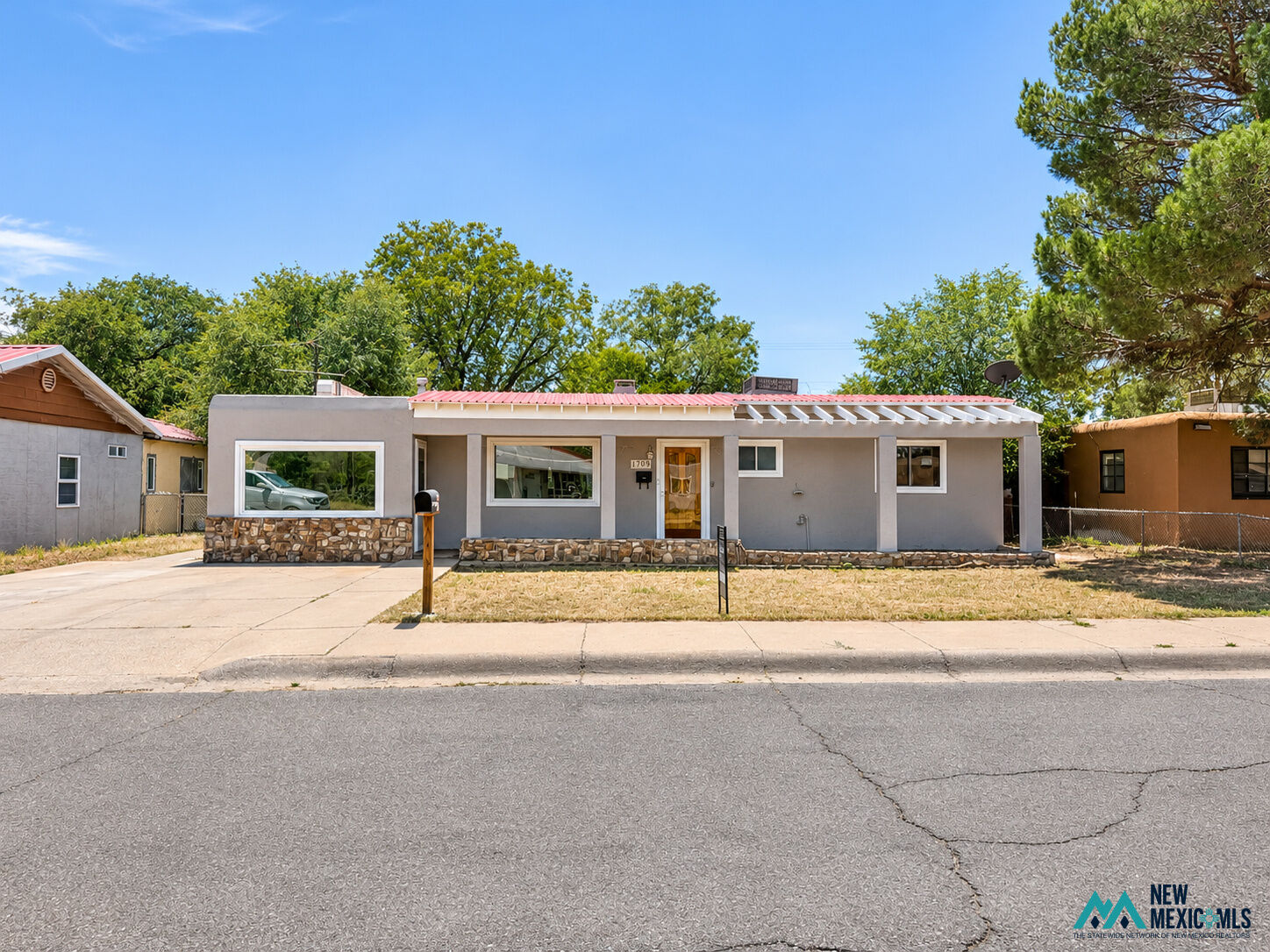 Property Photo:  1103 W Sears Ave  NM 88210 