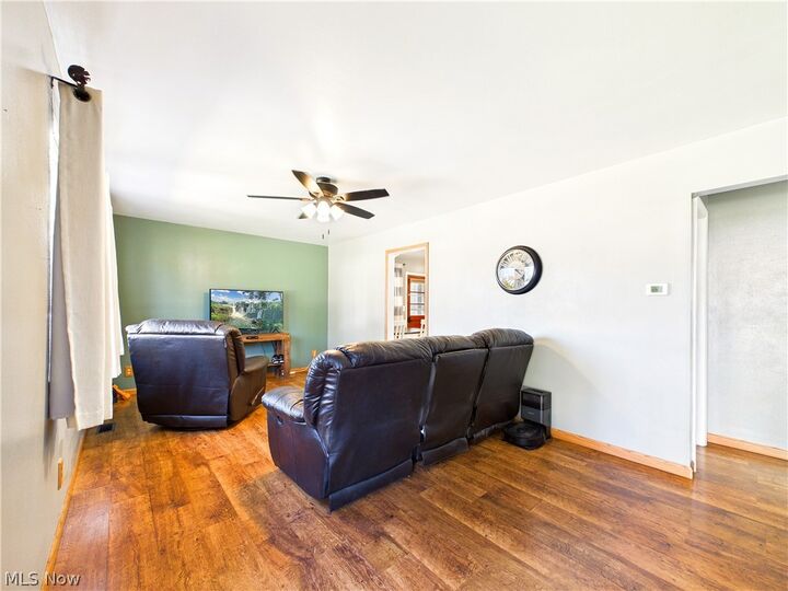 Property Photo:  130 E 5th Street  WV 26187 