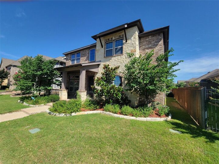 Property Photo: 1023 Winter Fire Way TX 76005