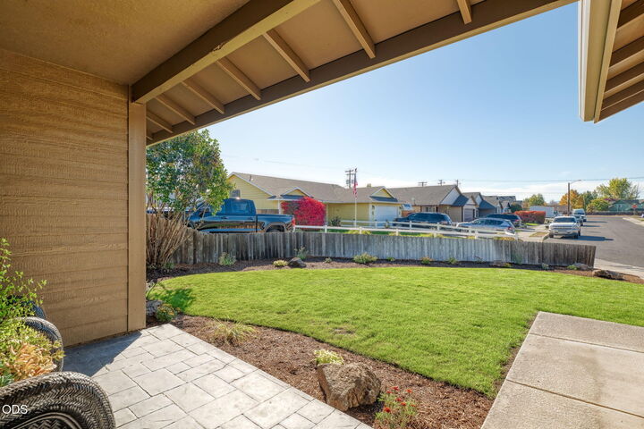 Property Photo: 2142 NE Wolverine Loop OR 97754