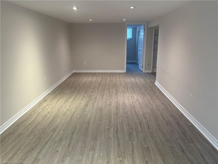 Property Photo:  1 Burfield Avenue 2 Lower  ON L8T 2J8 