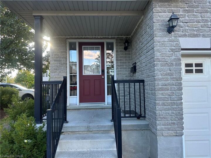 Property Photo: 105 Pinnacle Drive 79 ON N2P 1B8