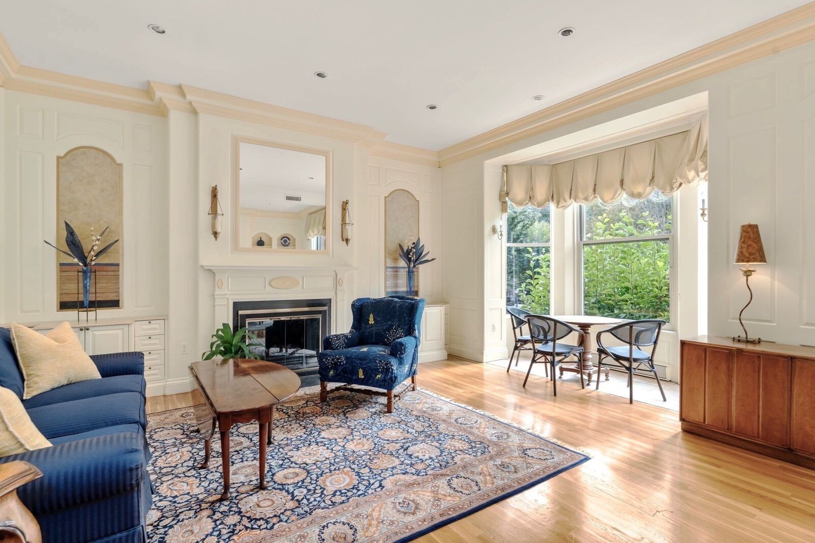 Property Photo:  197 Commonwealth Avenue 3  MA 02116 