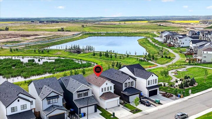 Property Photo:  90 Savoy Landing SE  AB T2S 0G6 