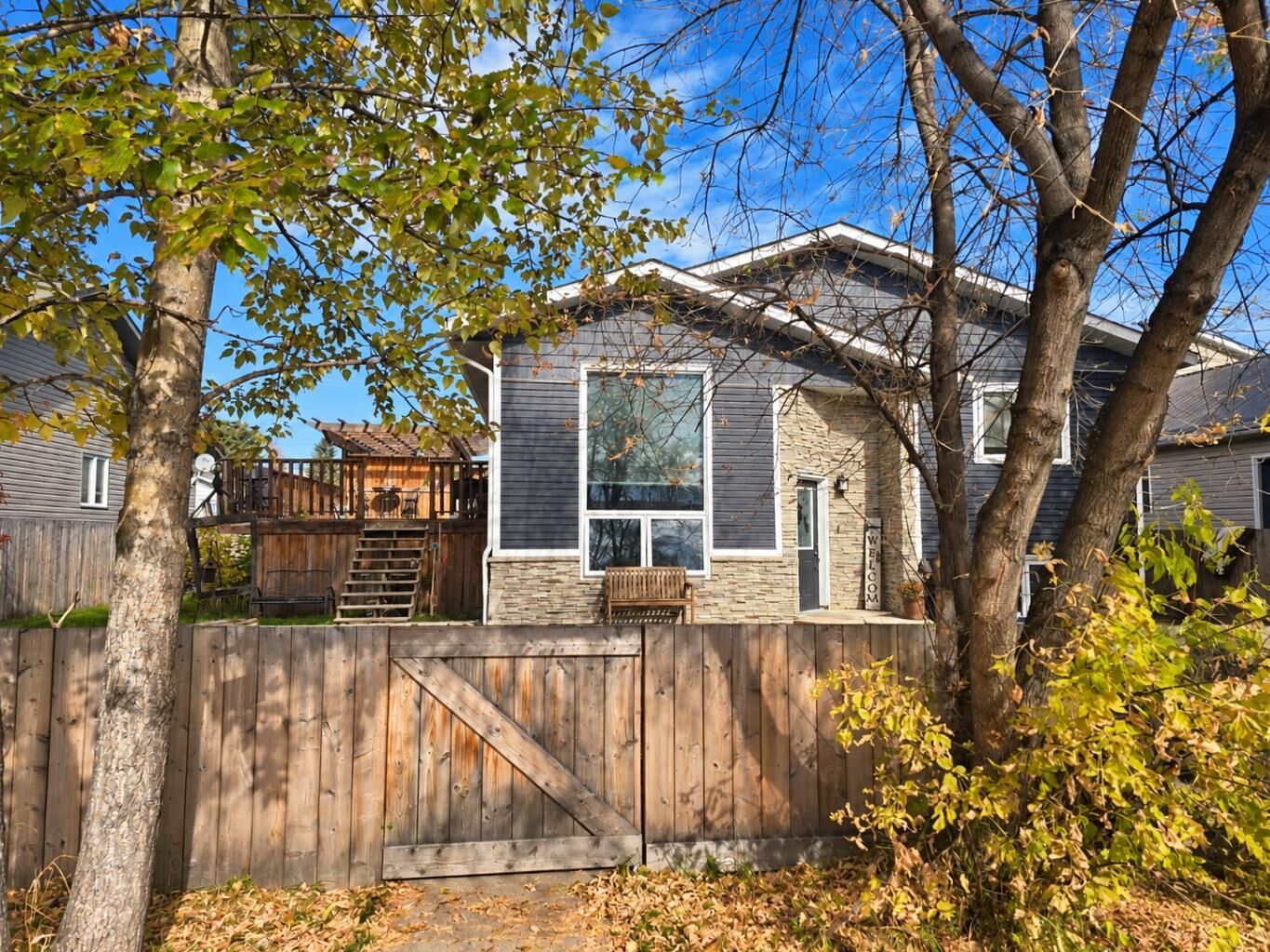 Property Photo:  4818 16 Avenue  AB T7E 1G4 