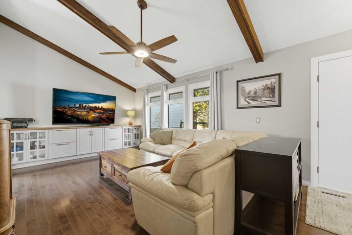 Property Photo:  367 Norseman Road NW  AB T2K 5N8 
