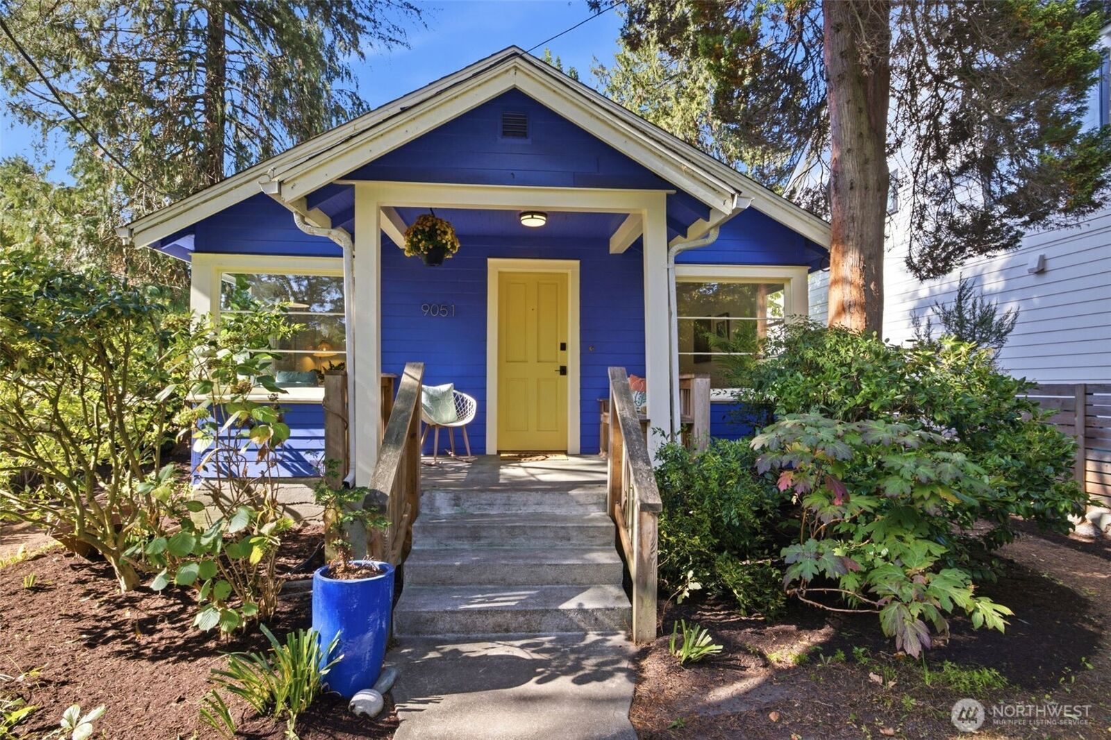 Property Photo:  9051  2nd Avenue NW  WA 98117 