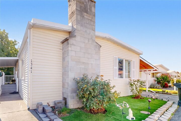 Property Photo: 1341 Brooklyn Drive WA 99362