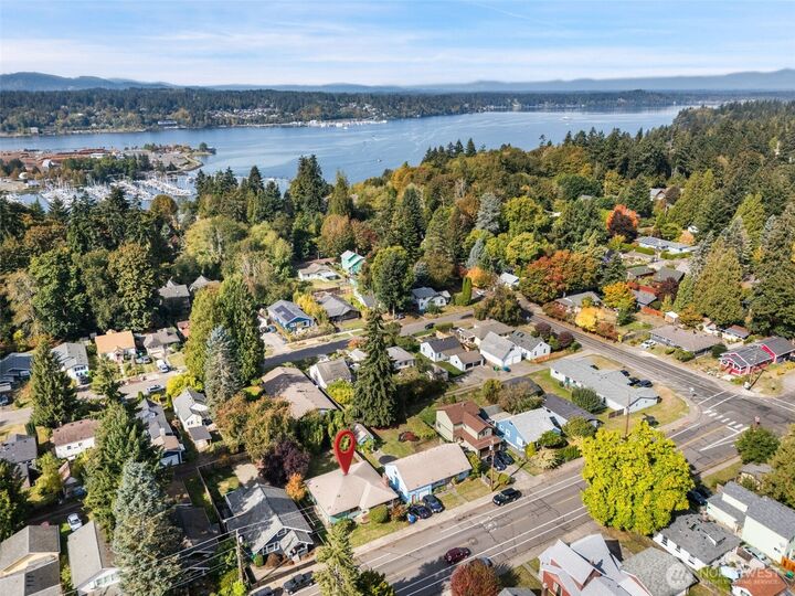 Property Photo: 1321 Puget Street NE WA 98506