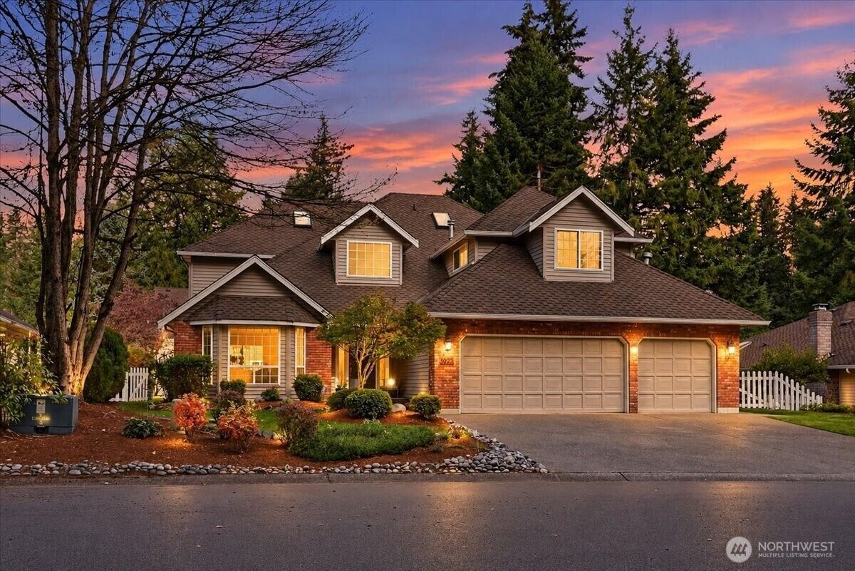 Property Photo: 3623 125th Place SE WA 98208