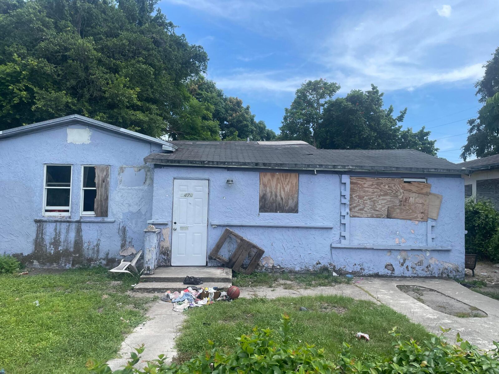 Property Photo:  2470 NW 87th Street  FL 33147 