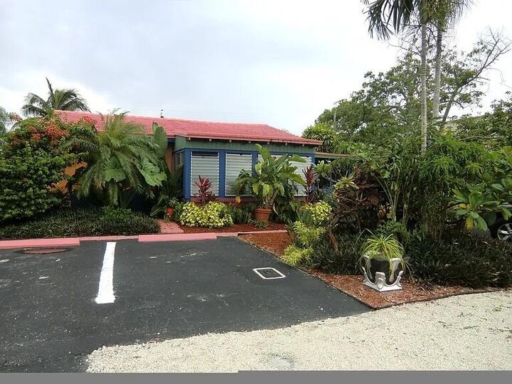 Property Photo:  1101 NE 12th Avenue  FL 33304 